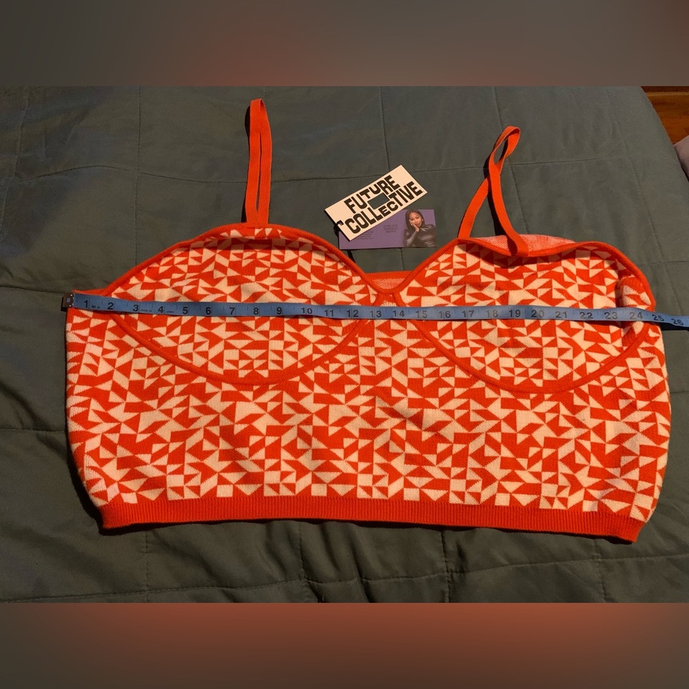 Future Collective 3X NWTgsold out! Rare Orange and White Crop Top - Picture 2 of 7
